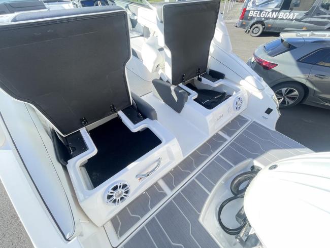 Regalboats LX4 sportboot motorboot Belgian Boat Service Nieuwpoort