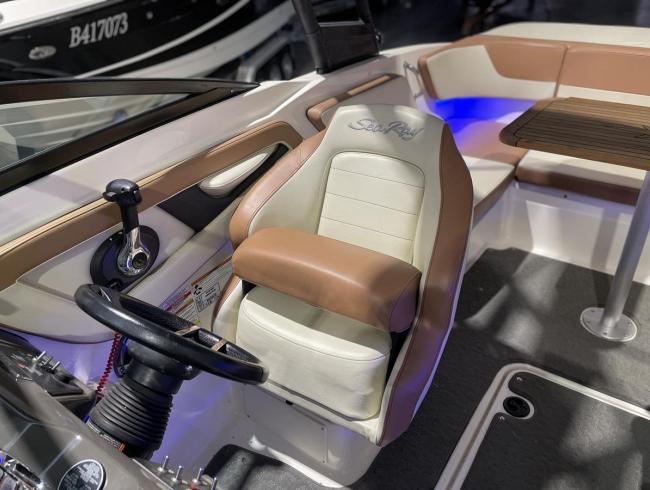 Searay 210 SPX Speedboot sportboot motorboot >Belgian Boat Service Nieuwpoort