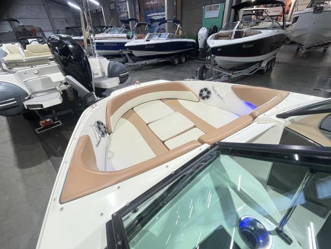 Searay 210 SPX Speedboot sportboot motorboot >Belgian Boat Service Nieuwpoort