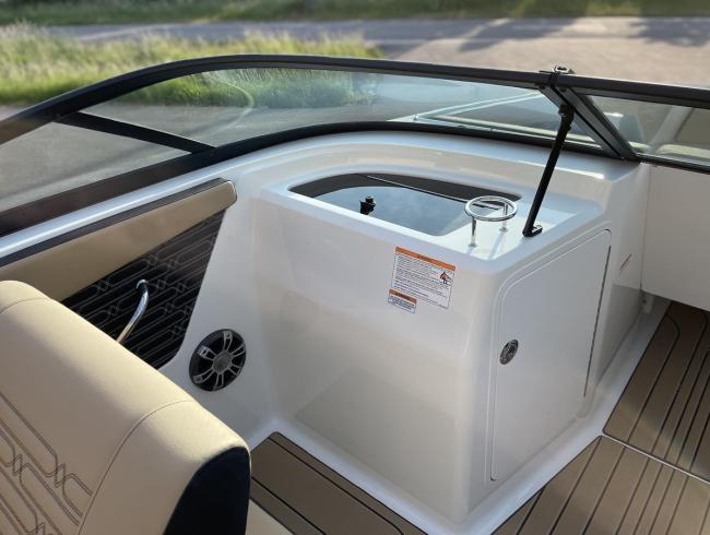 Searay 210 SPX Searayboats motorboot sportboot Belgian Boat Service Nieuwpoort