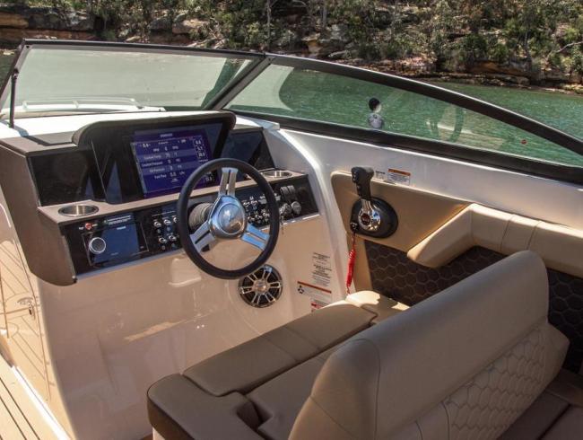 Searay 290 SDX Searayboats Belgian Boat Service Nieuwpoort