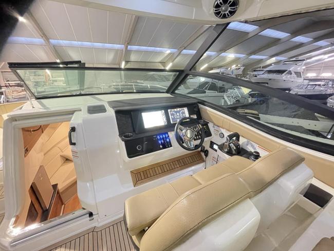 Searay Sundancer 320 Belgian Boat service Nieuwpoort