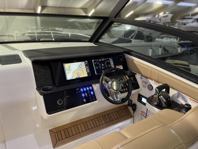 Searay Sundancer 320 Belgian Boat service Nieuwpoort