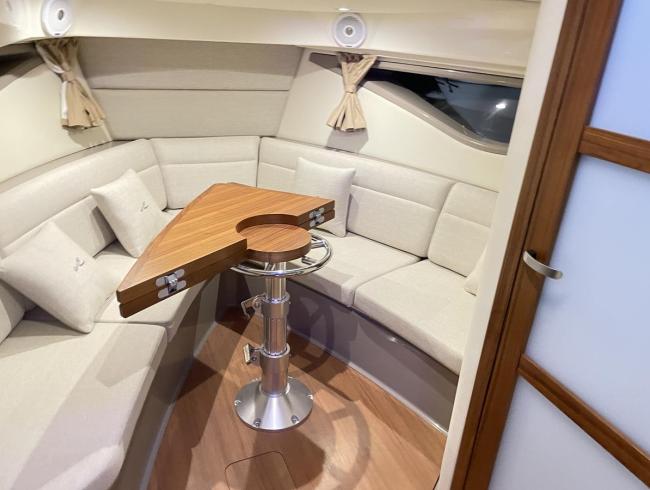 Searay Sundancer 320 Belgian Boat service Nieuwpoort