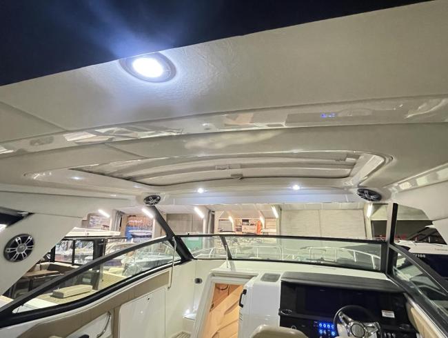 Searay Sundancer 320 Belgian Boat service Nieuwpoort