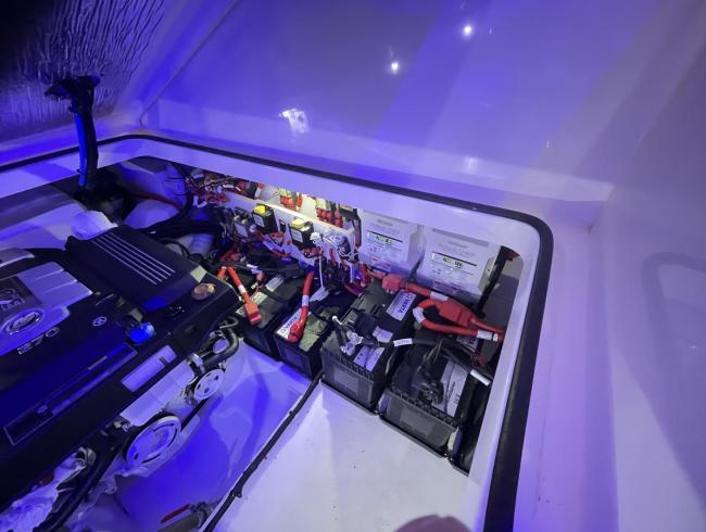 Searay Sundancer 320 Belgian Boat service Nieuwpoort