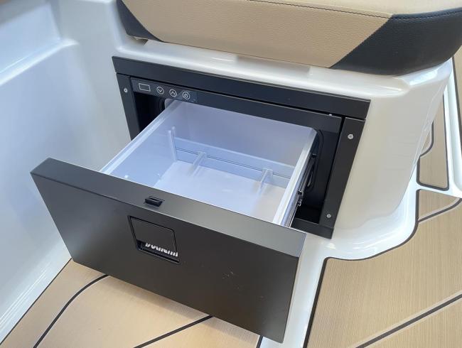 Searay 210 SPX Searayboats motorboot sportboot Belgian Boat Service Nieuwpoort