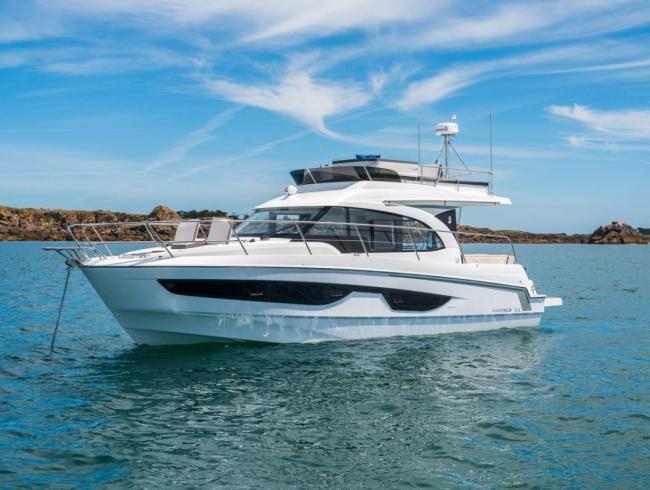 Beneteau Antares 11 Fly Belgian Boat Service Nieuwpoort