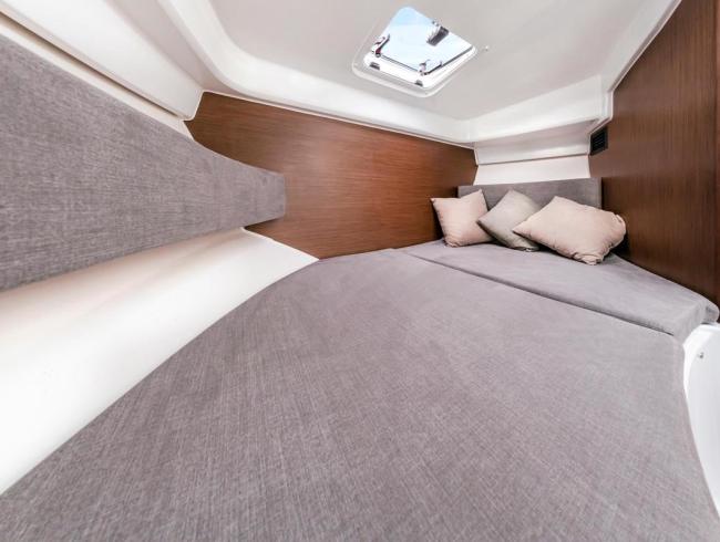 Beneteau Antaris 8 V2 OB Belgian Boat Service Nieuwpoort 