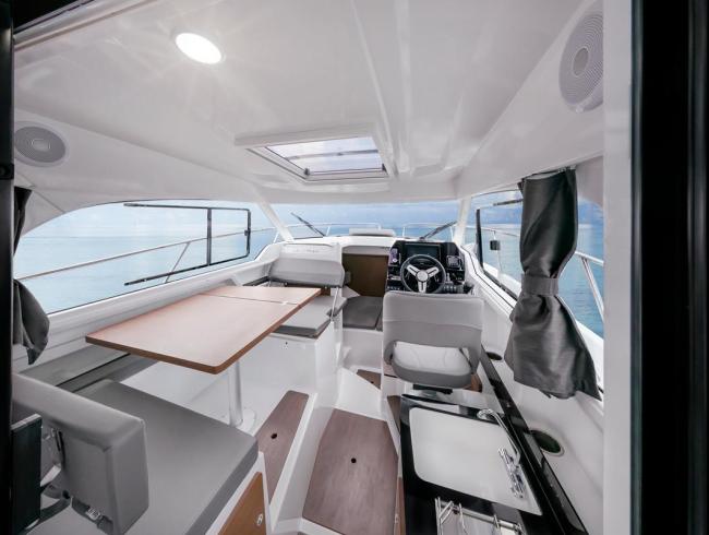 Beneteau Antaris 8 V2 OB Belgian Boat Service Nieuwpoort 