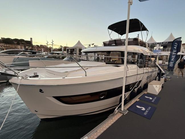 Beneteau Swift Trawler 37 Belgian Boat Service Nieuwpoort