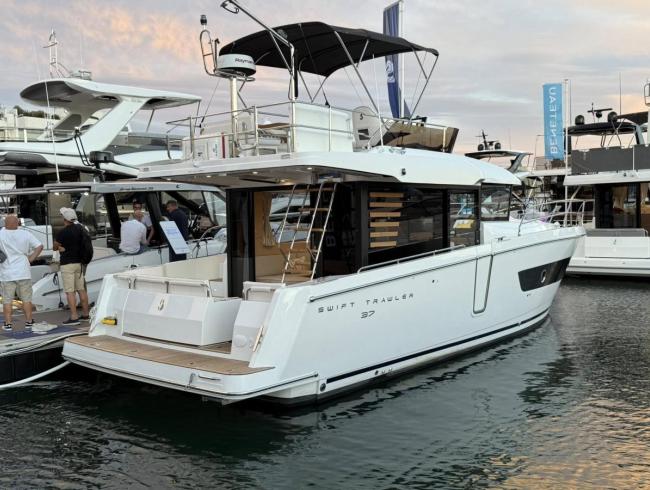 Beneteau Swift Trawler 37 Belgian Boat Service Nieuwpoort