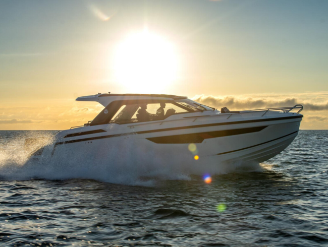 Parker Sorrento 100 Belgian Boat Service Nieuwpoort