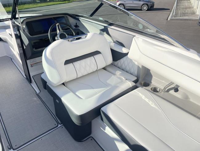 Regalboats LX4 Belgian Boat Service Nieuwpoort