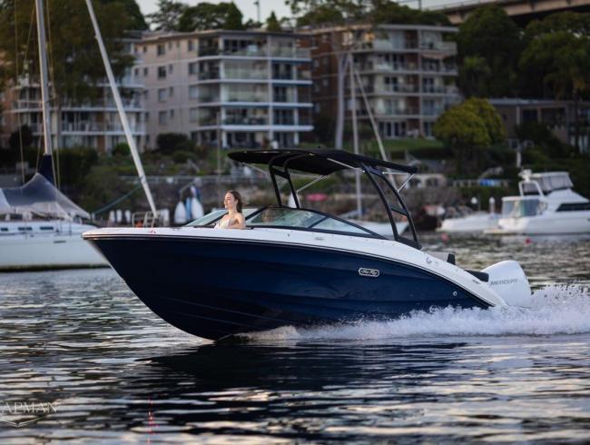 Searay 210 SPX OB Belgian Boat Service Nieuwpoort