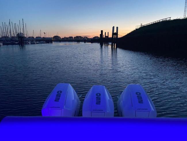 Searay 320 Sundancer Outboard