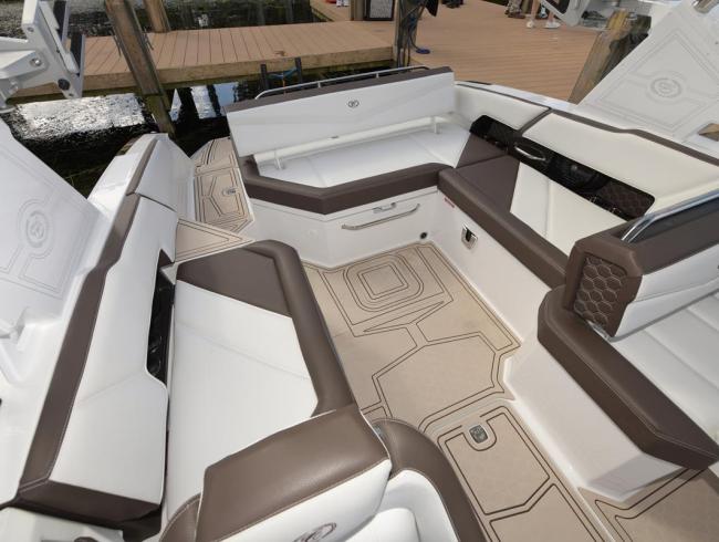 Cobaltboats R6 Surf Belgian Boat Service Nieuwpoort