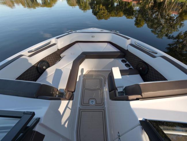 Cobaltboats R6 Surf Belgian Boat Service Nieuwpoort