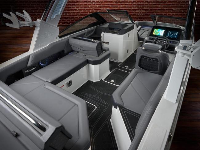 Cobaltboats R6 Surf Belgian Boat Service Nieuwpoort