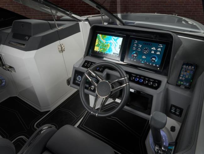 Cobaltboats R6 Surf Belgian Boat Service Nieuwpoort