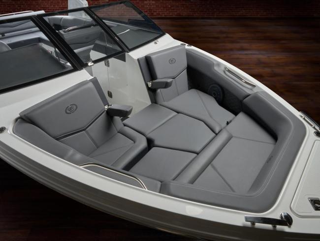 Cobaltboats R6 Surf Belgian Boat Service Nieuwpoort