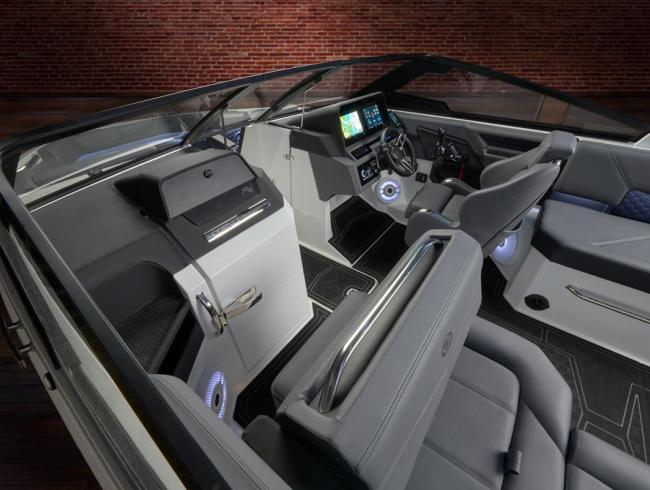 Cobaltboats R6 Surf Belgian Boat Service Nieuwpoort