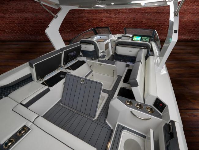 Cobaltboats R31 outboard Belgian Boat Service Nieuwpoort