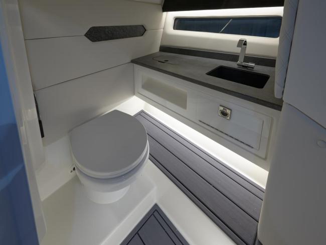 Cobaltboats R31 outboard Belgian Boat Service Nieuwpoort