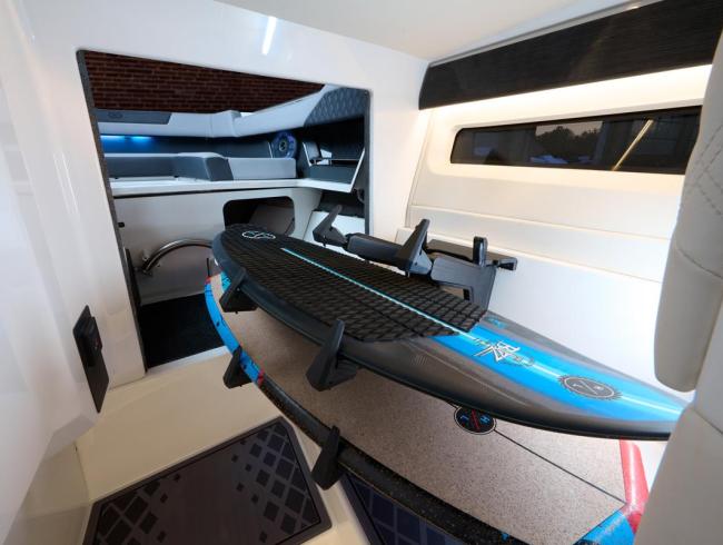 Cobaltboats R31 Surf Belgian Boat Service Nieuwpoort