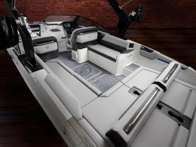 Cobaltboats R31 Surf Belgian Boat Service Nieuwpoort