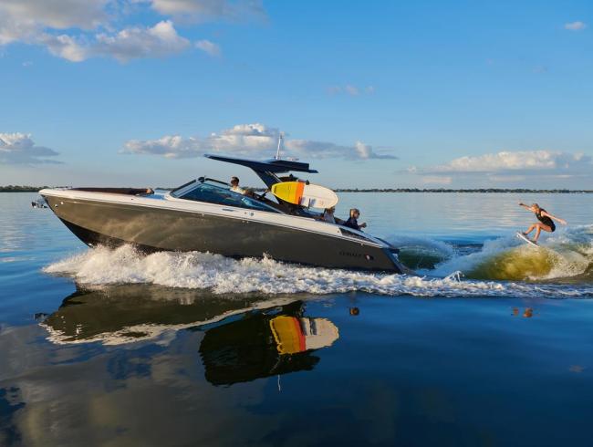 Cobaltboats R33 Surf Belgian Boat Service Nieuwpoort