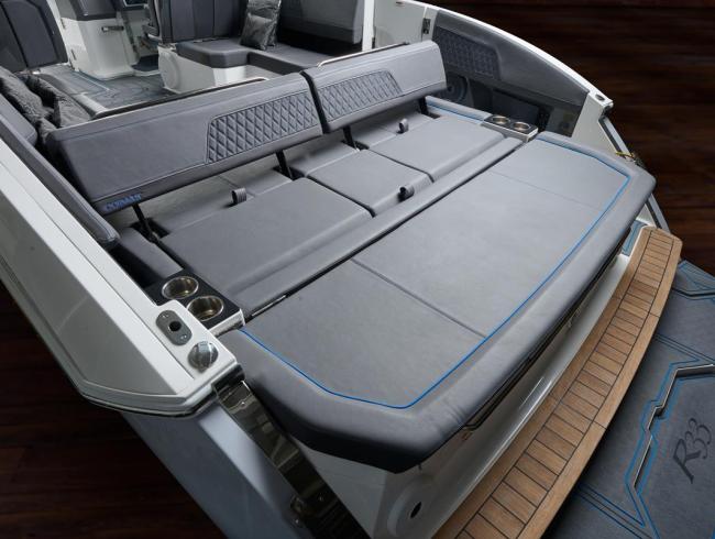 Cobaltboats R33 Surf Belgian Boat Service Nieuwpoort