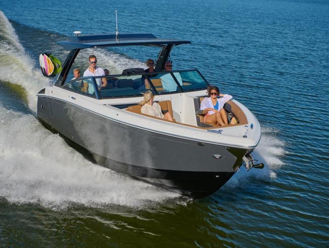 Cobaltboats R33 Surf Belgian Boat Service Nieuwpoort