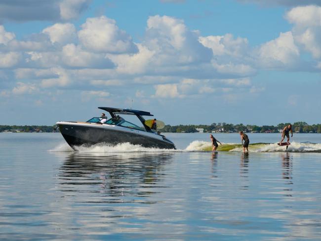 Cobaltboats R33 Surf Belgian Boat Service Nieuwpoort