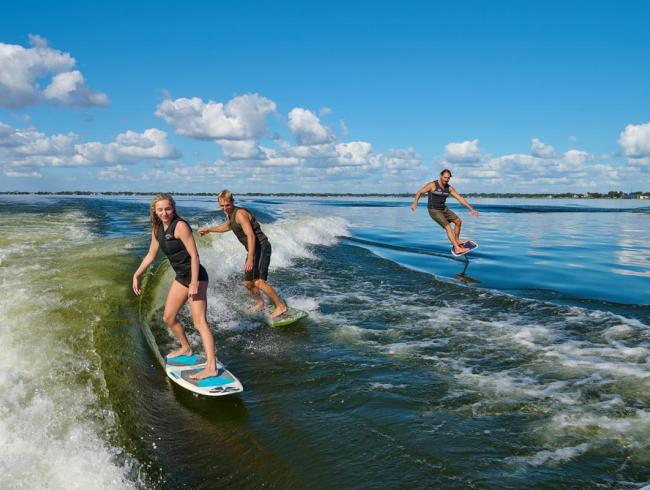 Cobaltboats R33 Surf Belgian Boat Service Nieuwpoort