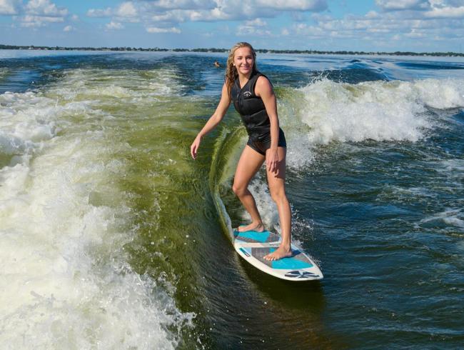 Cobaltboats R33 Surf Belgian Boat Service Nieuwpoort