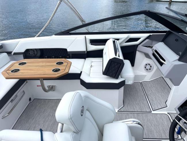 Cobaltboats R4 Outboard Belgian Boat Service Nieuwpoort