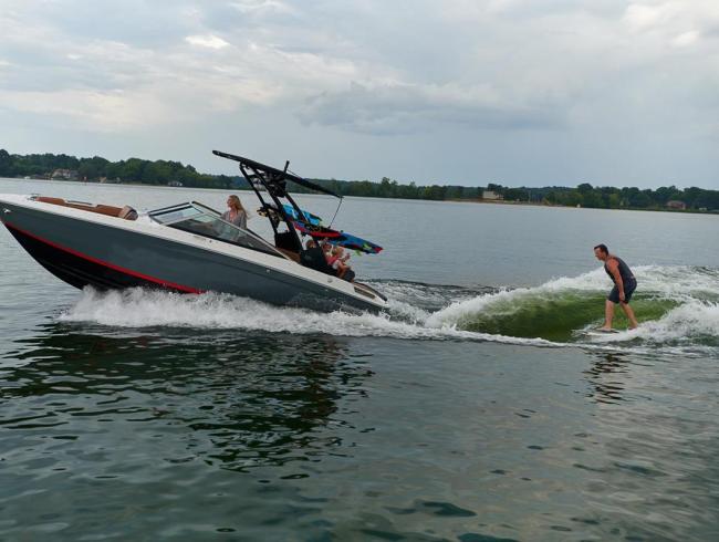 Cobaltboats R4 Surf Belgian Boat Service Nieuwpoort