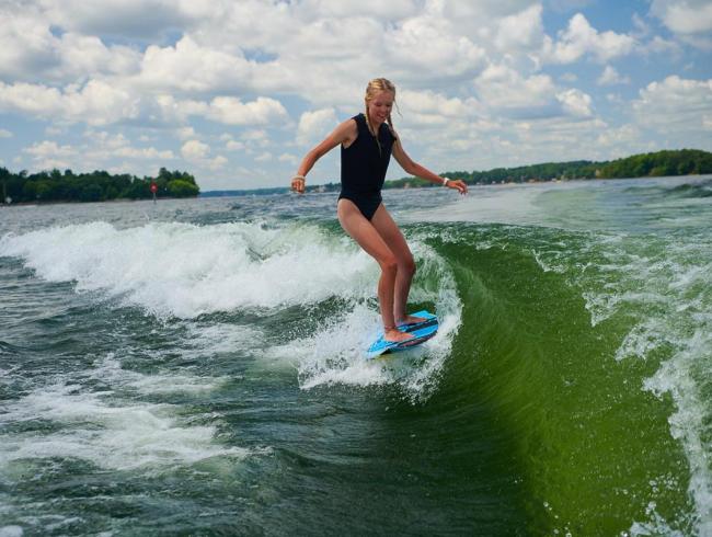 Cobaltboats R4 Surf Belgian Boat Service Nieuwpoort