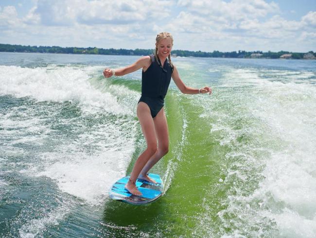 Cobaltboats R4 Surf Belgian Boat Service Nieuwpoort