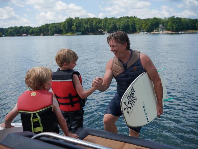 Cobaltboats R4 Surf Belgian Boat Service Nieuwpoort