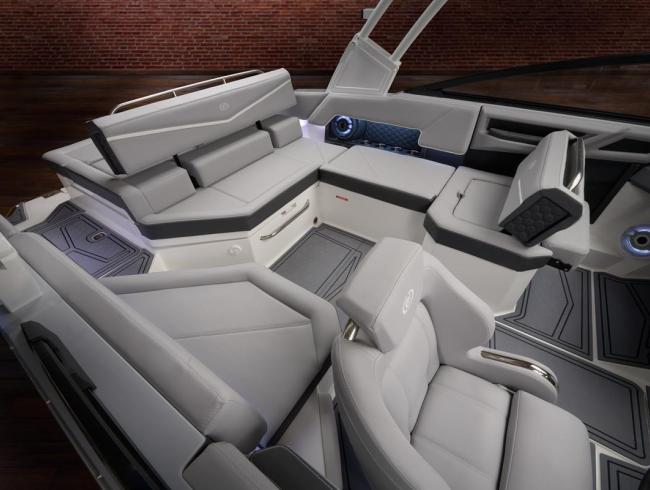 Cobaltboats R4 Surf Belgian Boat Service Nieuwpoort