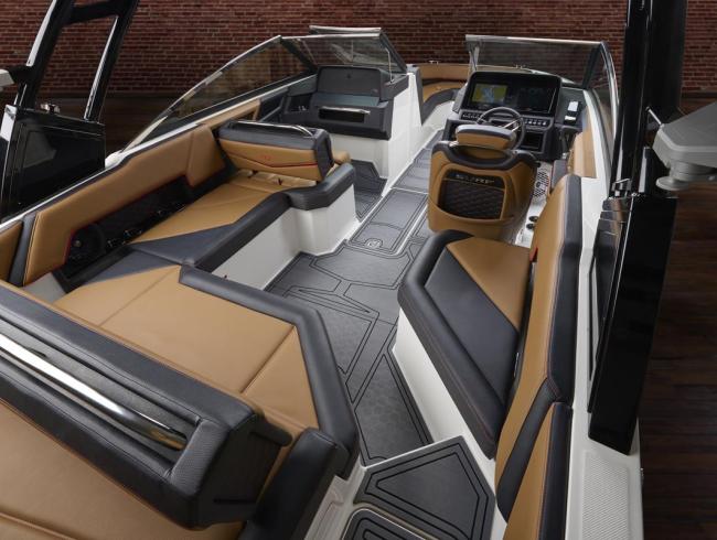 Cobaltboats R4 Surf Belgian Boat Service Nieuwpoort