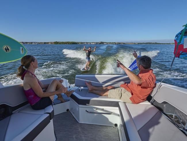 Cobaltboats R8 Surf Belgian Boat Service Nieuwpoort