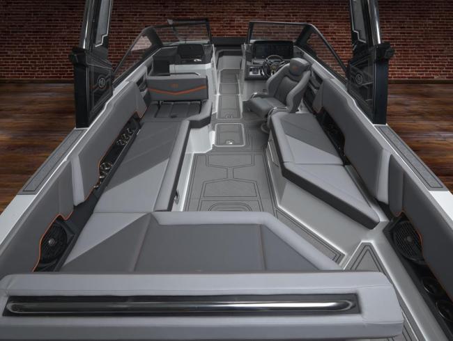 Cobaltboats R8 Surf Belgian Boat Service Nieuwpoort