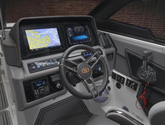 Cobaltboats R8 Surf Belgian Boat Service Nieuwpoort