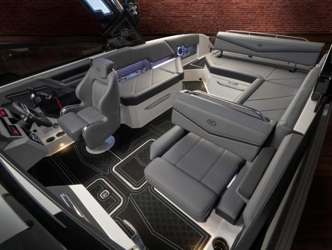 Cobaltboats R8 Surf Belgian Boat Service Nieuwpoort