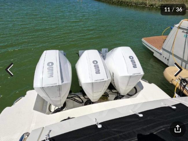 Searay 320 Sundancer Outboard