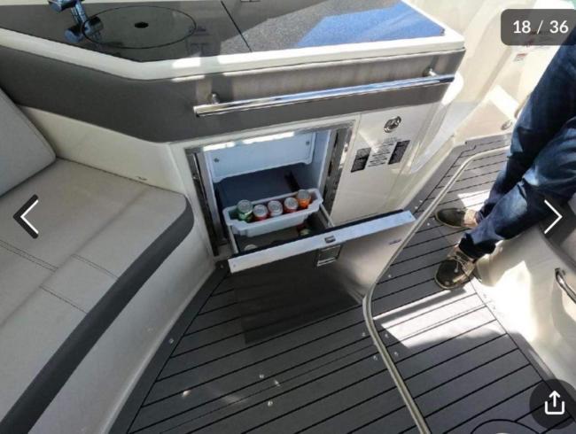 Searay 320 Sundancer Outboard