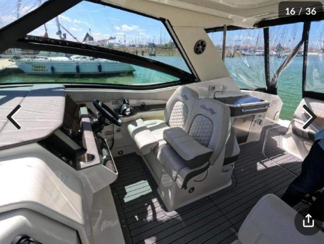 Searay 320 Sundancer Outboard